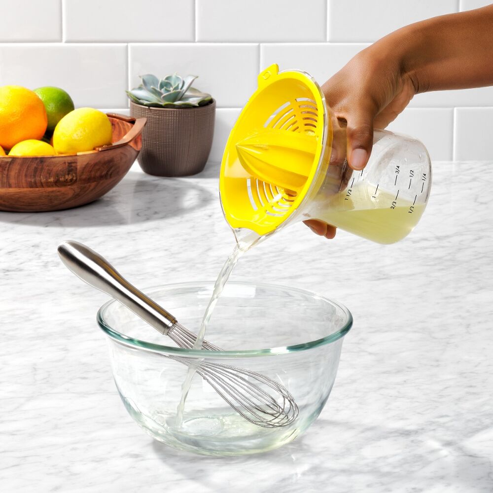 2-in-1 Citrus Juicer Y0
