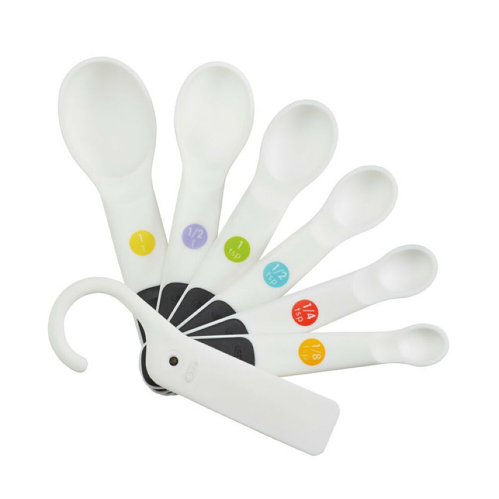 7 Piece Plastic Measuring Spoons - White W8