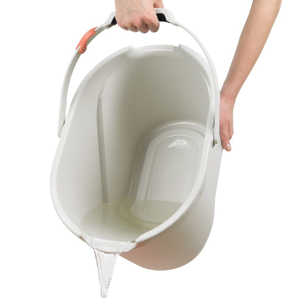Angled Measuring Bucket T3