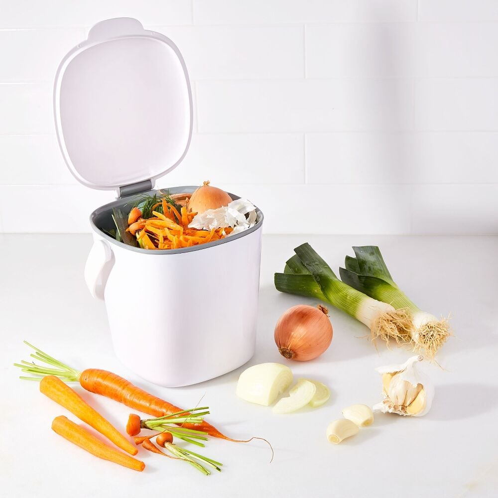 Easy-Clean Compost Bin - 0.75 Gal W1