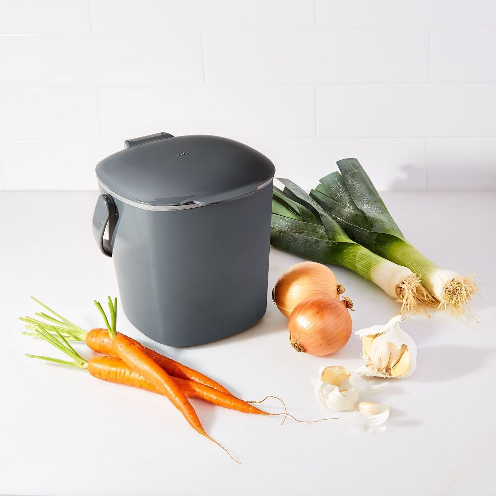 Easy-Clean Compost Bin - 0.75 Gal W1