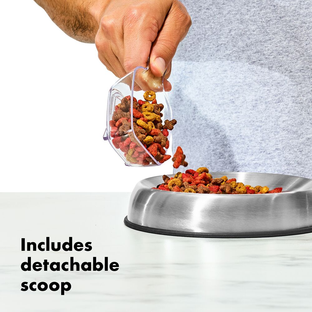 OXO Good Grips Pet POP Container – 4.4 Qt/4.2 L with Scoop M6