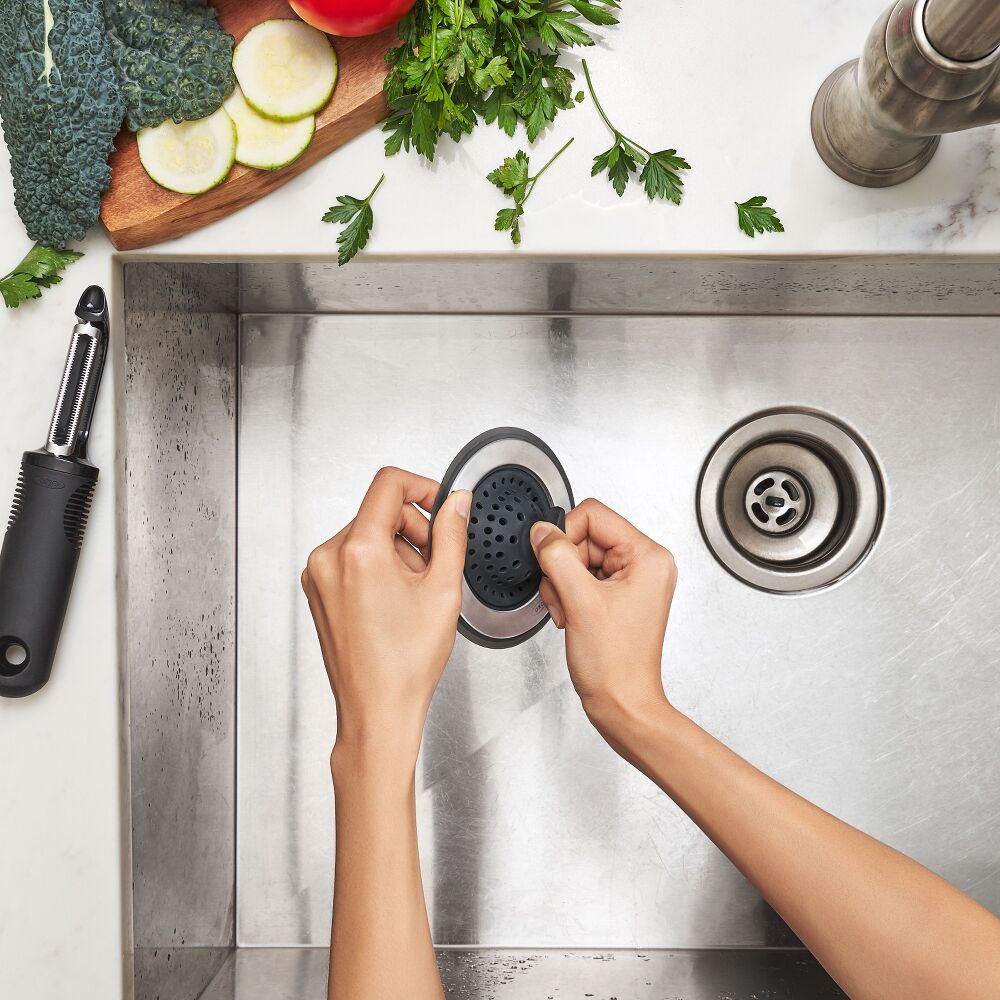 OXO Good Grips 2-In-1 Sink Strainer & Stopper Tray Pack C4