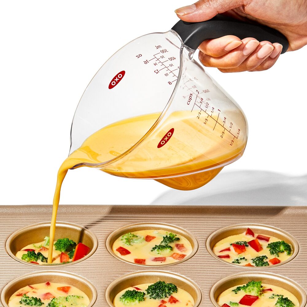 2-Cup Angled Measuring Cup U1