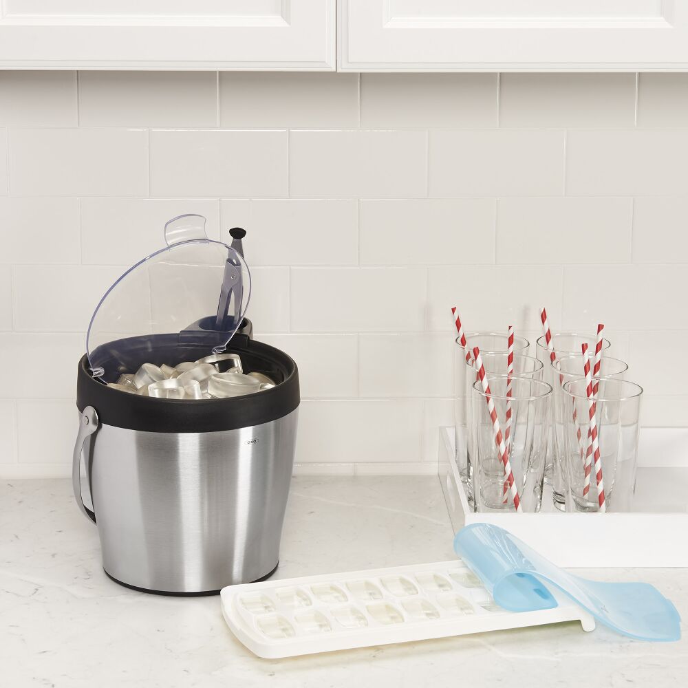 No-Spill Ice Cube Tray K7