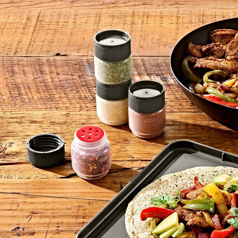 Outdoor 4-Piece Spice Shaker Set O3