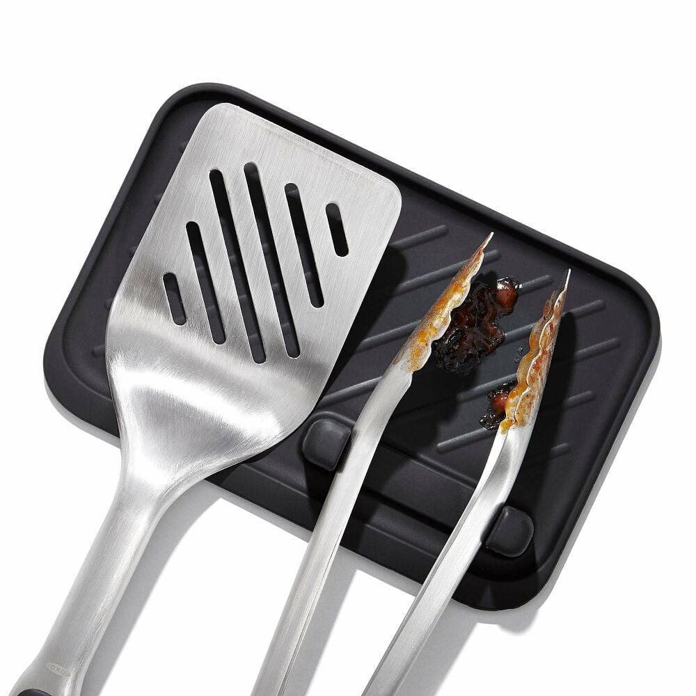 OXO Good Grips Grilling Turner and Tongs Set I8