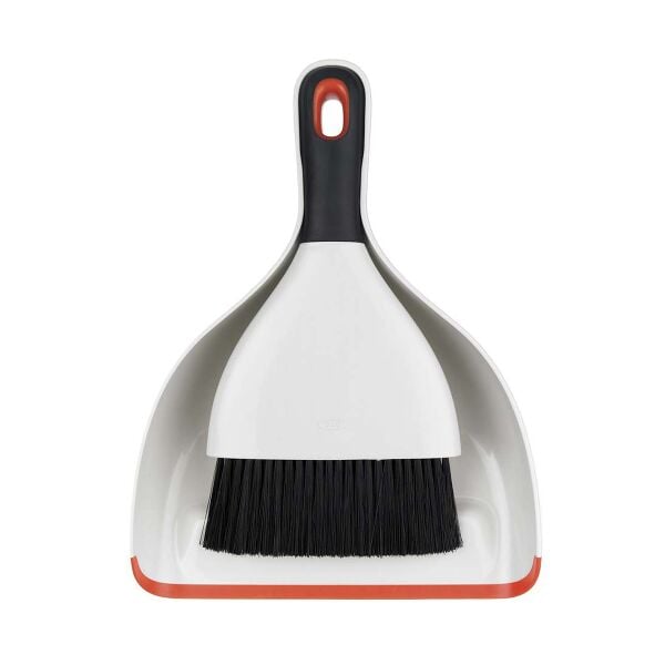 Dustpan & Brush Set C5