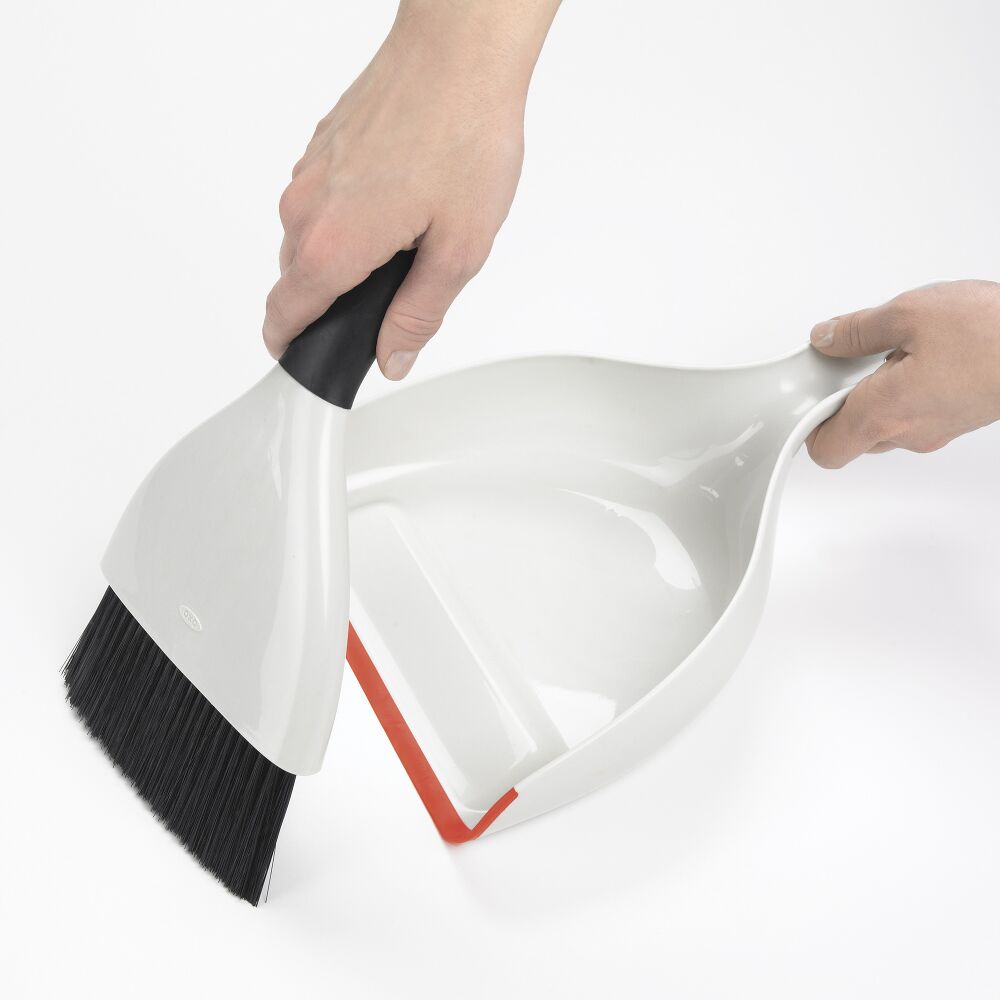 Dustpan & Brush Set C5