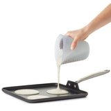 2 Cup Squeeze & Pour Silicone Measuring Cup P8