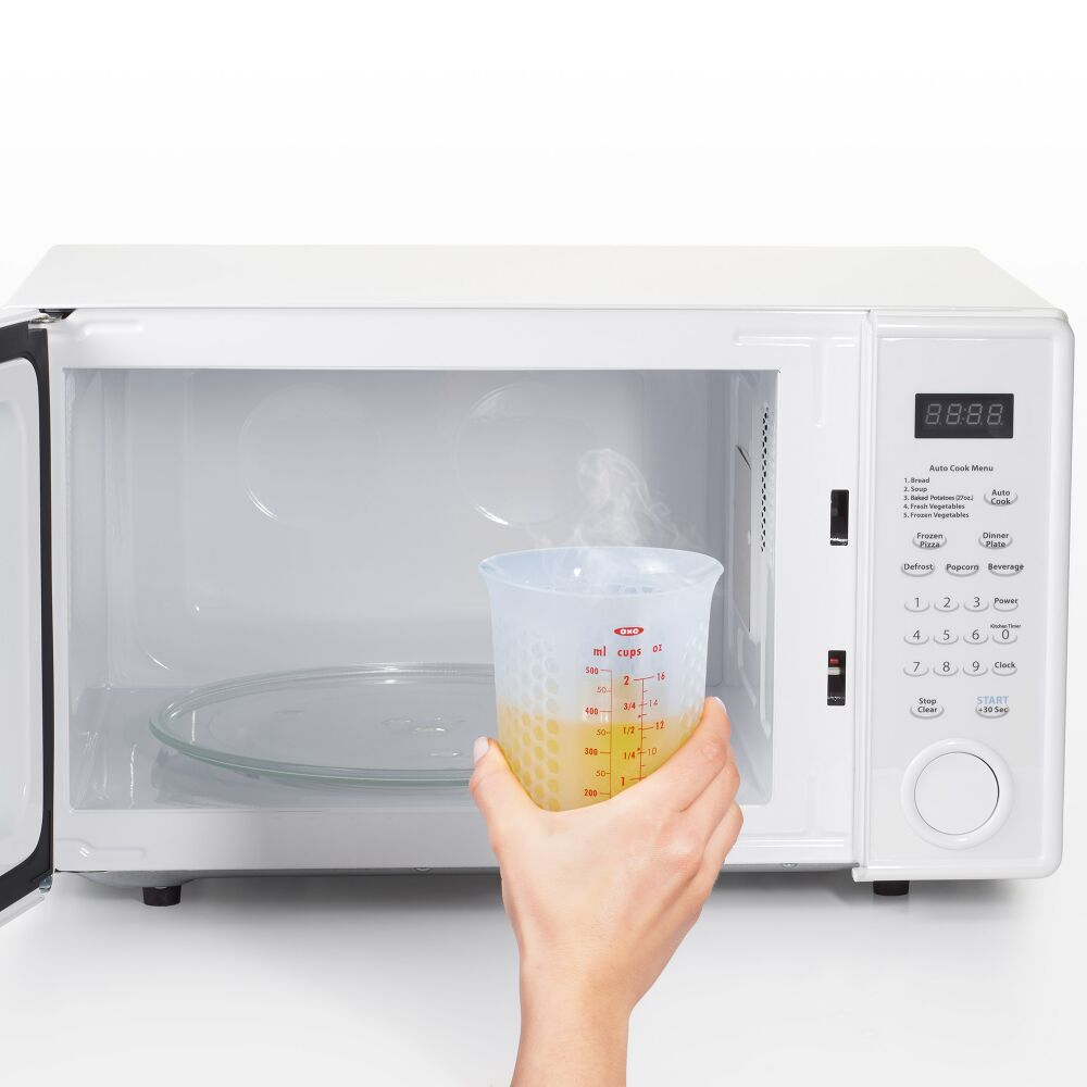 2 Cup Squeeze & Pour Silicone Measuring Cup P8