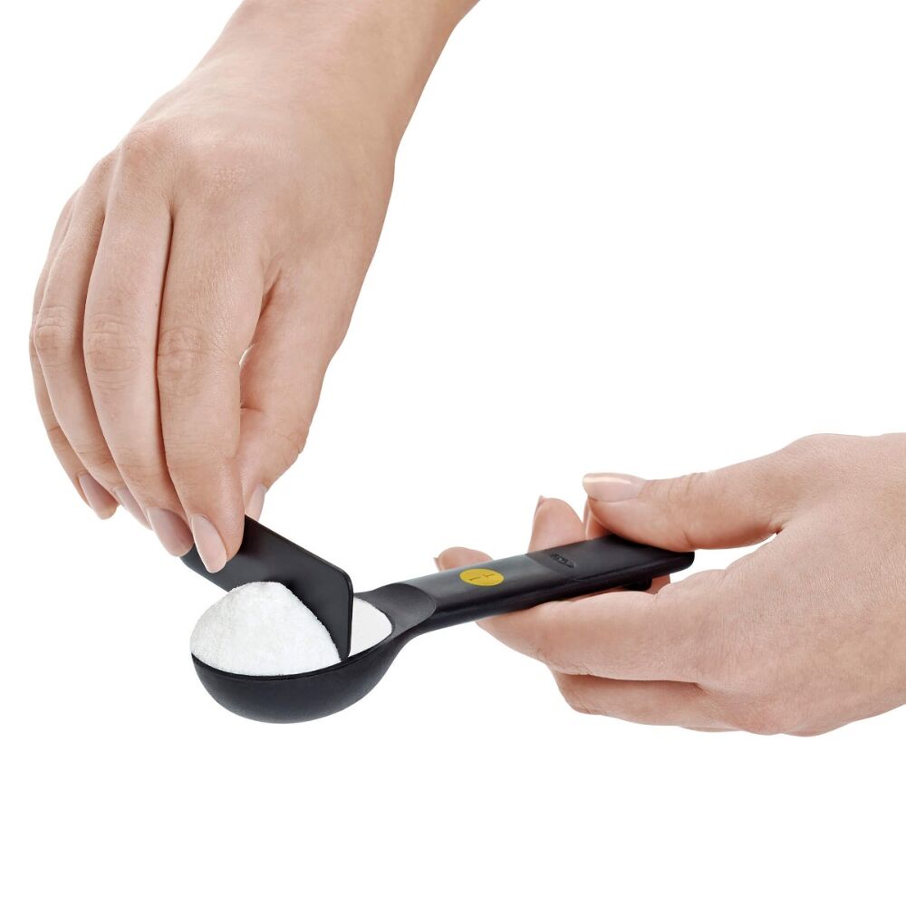 7 Piece Plastic Measuring Spoons - Black E8