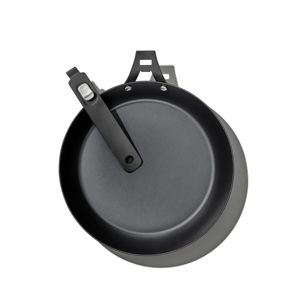 Carbon Steel With Removable Handle 10in Pan L8