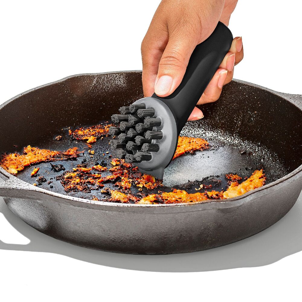 Cast Iron Brush O8