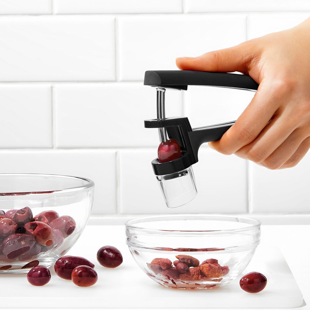 Cherry & Olive Pitter - Black T5