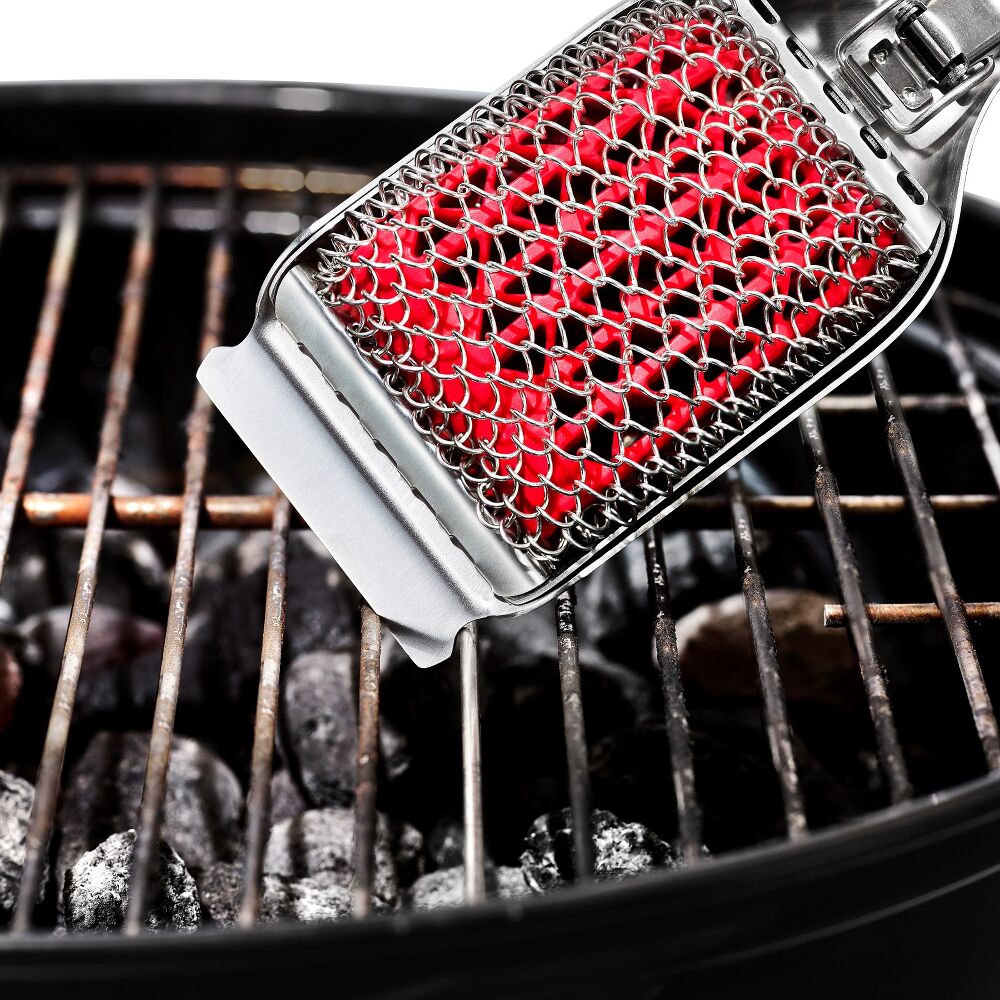 Coiled Grill Brush With Replaceable Head P8