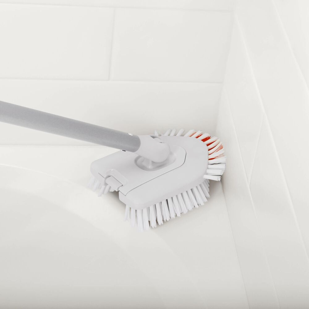 Extendable Tub & Tile Brush K4