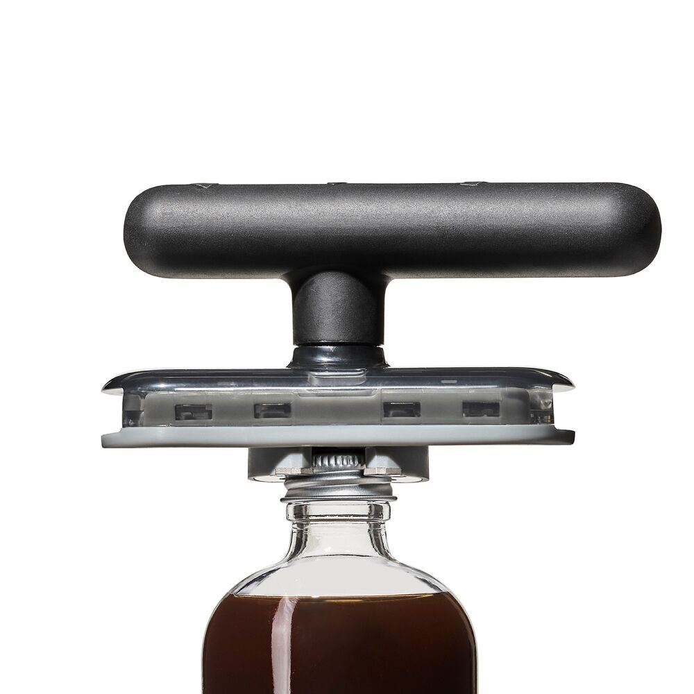 Twisting Jar Opener With Basepad