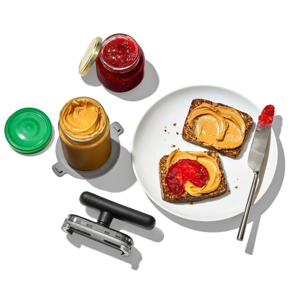 Twisting Jar Opener With Basepad