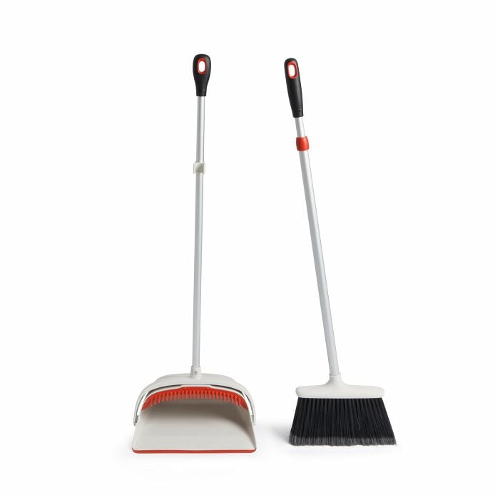 Large Sweep Set with Extendable Broom E8