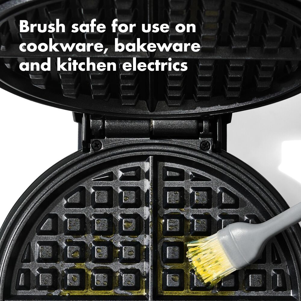 Glass Oil Bottle and Silicone Brush Set I8