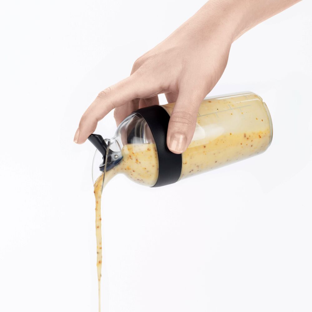 Little Salad Dressing Shaker U4