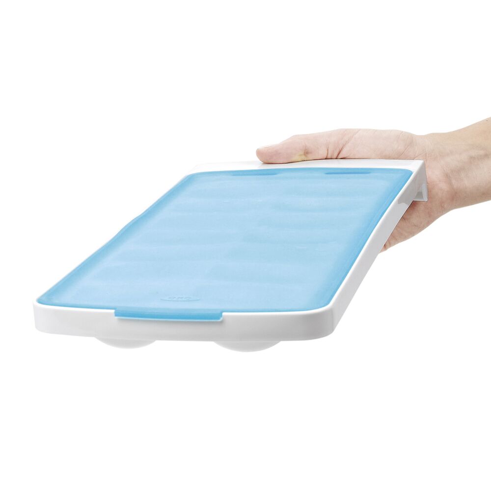 No-Spill Ice Cube Tray K7