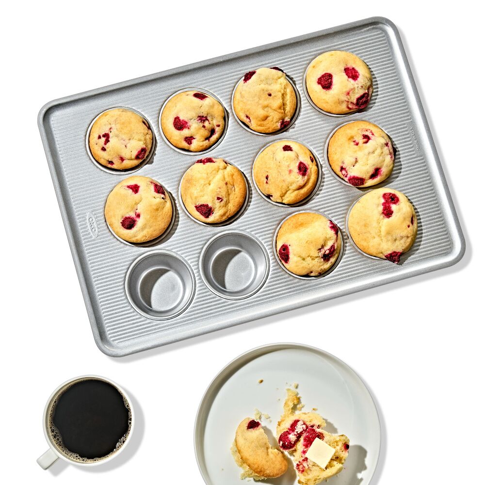 Nonstick Pro Clear Coated 12 Cup Muffin Pan N9