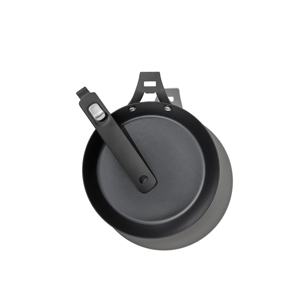 Carbon Steel With Removable Handle 8in Pan A0