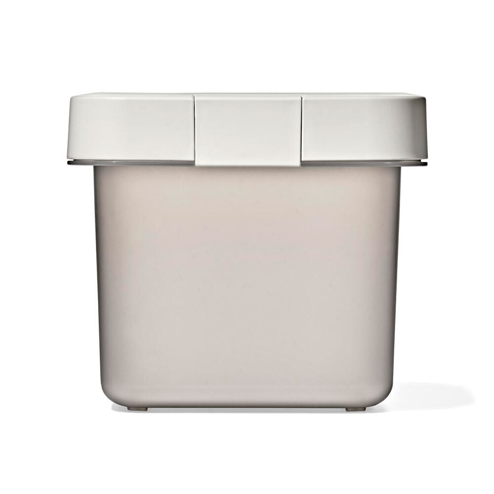 OXO Pet Airtight Food Container with Scoop — Small F9