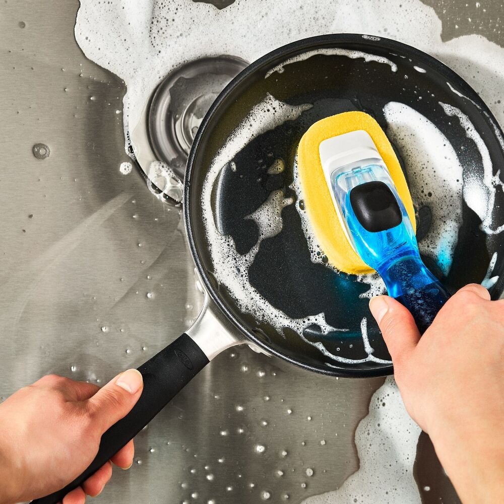 Soap Dispensing Dish Sponge B7