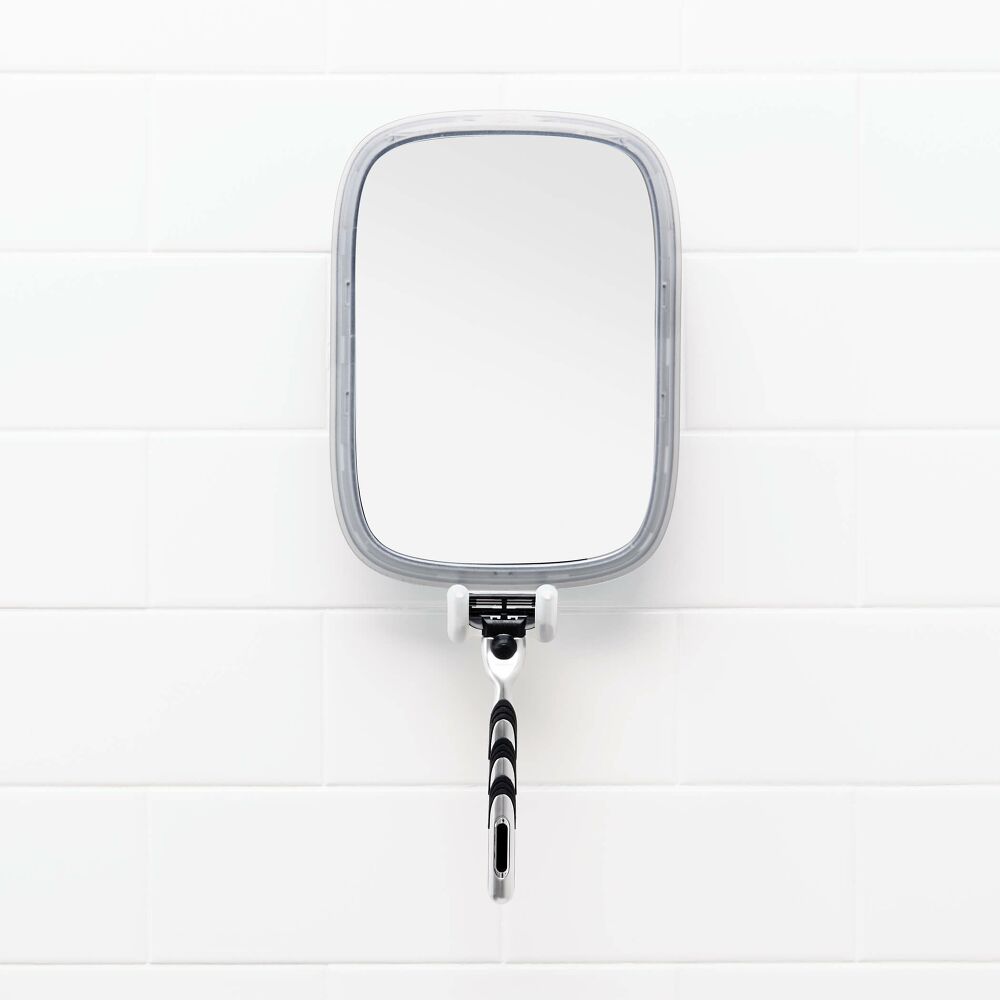 StrongHold™ Suction Fogless Mirror Q8
