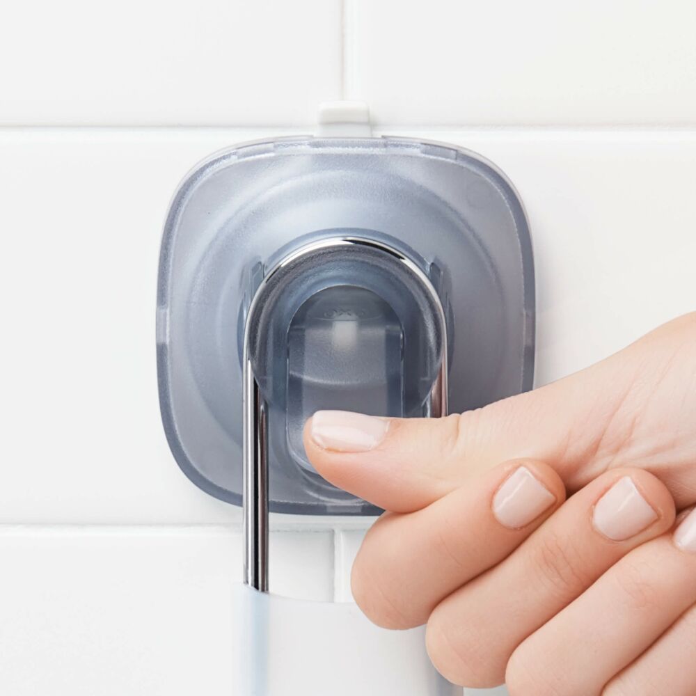 StrongHold™ Suction Fogless Mirror Q8