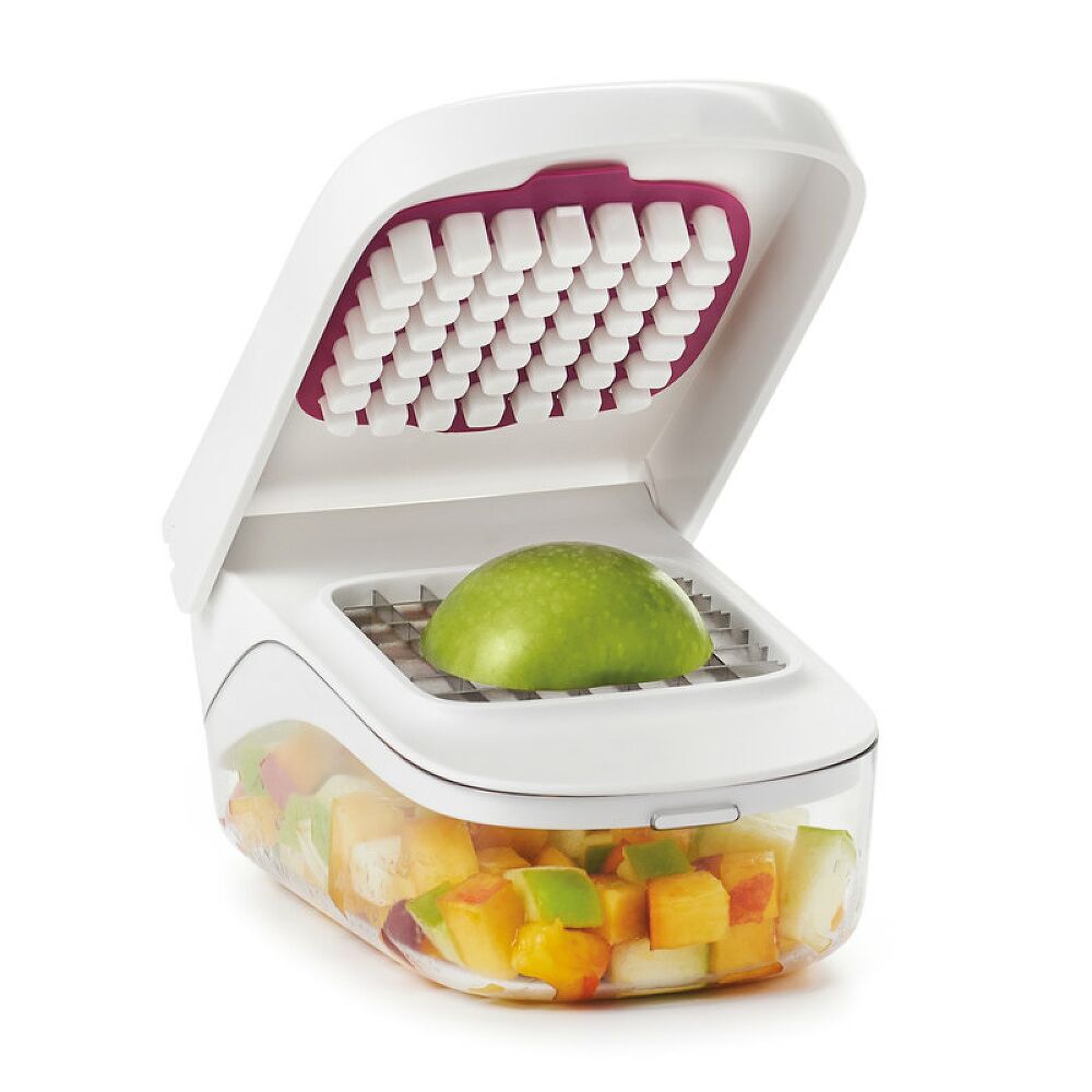 Vegetable Chopper with Easy-Pour Opening J2