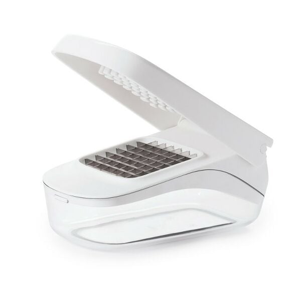 Vegetable Chopper with Easy-Pour Opening J2